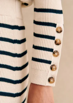 Pull Sami-Sezane Online