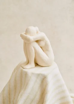 Sculpture Guénolée Courcoux - Femme Assise Petit Modèle-Sezane Sale